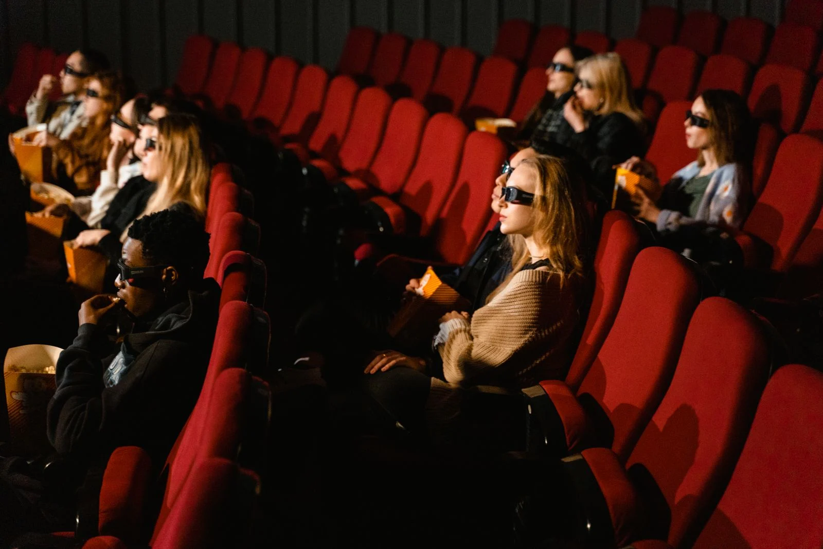 Kino w listopadzie 2026: Godzilla Minus Zero, Scrooge z Deppem i Igrzyska śmierci